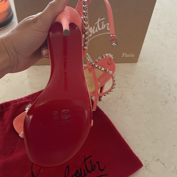 AUTHENTIC Christian Louboutin So Me Studded in Rare Color! - Picture 3 of 4